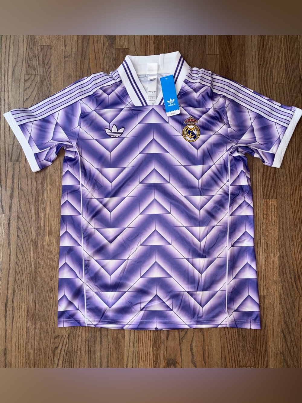 adidas Men’s Real Madrid Purple Jersey Retro Soccer Lifestyler Collard SZ L NWT